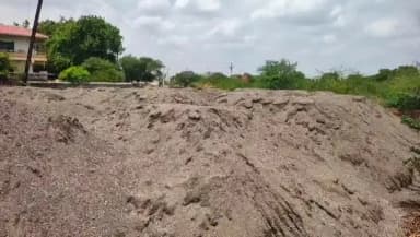 शहादा: सारंगखेडा परिसरात अवैद्य वाळूसाठा प्रकरणी विभागीय आयुक्तांना निवेदन कारवाईची मागणी