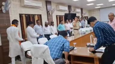 মেদিনীপুর: চড়া বালির দাম! মেদিনীপুরে জরুরি বৈঠক প্রশাসনের