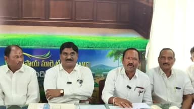 నందికోట్కూరు: వైసీపీ నియోజకవర్గ ఇన్చార్జ్ డాక్టర్ ధారా సుధీర్ వ్యక్తిగత విమర్శలు మానుకోవాలి టిడిపి నాయకులు
