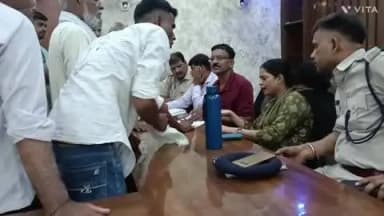 गड़हनी: गड़हनी अंचल सभागार में लगे जनता दरबार में आए दर्जनों फरियादी, जिनमें सबसे ज्यादा भूमि विवाद के मामले थे