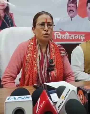 पिथौरागढ़: कैबिनेट मंत्री रेखा आर्यी ने Leloo Sports College को लेकर की बात