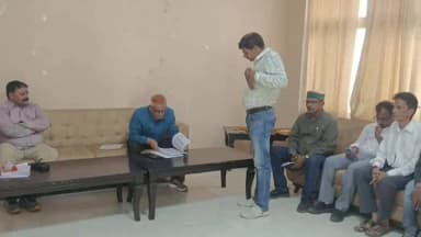 अशोक नगर: मतदाता सूची में गड़बड़ी पर सख्ती: प्रेक्षक ने दिए डुप्लीकेट और मृत मतदाताओं के नाम हटाने के निर्देश