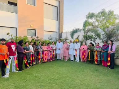 ਮੋਗਾ: ਕਾਂਗਰਸ ਪਾਰਟੀ ਨੂੰ ਝਟਕਾ ਅੱਜ ਵਾਰਡ ਨੰਬਰ 22 ਤੋਂ ਵਿਧਾਇਕ ਅਮਨ ਅਰੋੜਾ ਦੀ ਅਗਵਾਈ ਹੇਠ ਵੱਡੀ ਗਿਣਤੀ ਵਿਚ ਲੋਕ ਹੋਏ ਆਮ ਆਦਮੀ ਪਾਰਟੀ ਵਿਚ ਸਾਮਿਲ