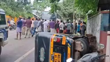 നെയ്യാറ്റിൻക്കര: പാറശ്ശാലയിൽ ബസ്സും കാറും കൂട്ടിയടിച്ച അപകടം