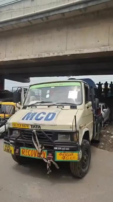 शाहदरा: MCD नें भजनपुरा में अतिक्रमण के खिलाफ चलाया अभियान, जप्त की गयी गाड़ियां
