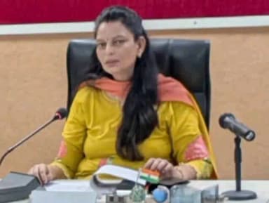 अलीराजपुर: अलीराजपुर मे कलेक्टर श्रीमती नीतू माथुर ने आमजन से की अपील–यूसी की आधिकारीक वेबसाइट पर जाकर पर दे अपने सुझाव जरूर।