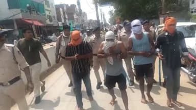 MP News: चंबल के पोरसा में गुंडागर्दी का ‘भूत’ उतरा, रंगदारी मांगने वाले बदमाशों की पुलिस ने निकाली पैदल परेड