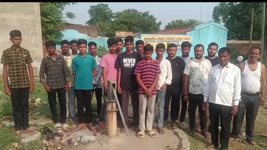 देवरी: देवरी प्रखंड के चतरो बाजार स्थित माडर्न पब्लिक स्कूल के समीप एक चापाकल लगभग एक साल से खराब, जल मीनार अधूरा #Jan samasya