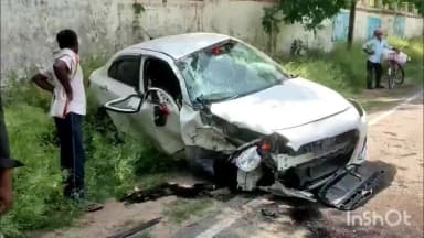 काको: दक्षिणी में तेज रफ्तार कार दुर्घटनाग्रस्त, चालक घायल, मची अफरा तफरी