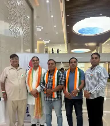 @नोएडा:रक्तदान शिविर के आयोजन के दौरान।
#Noida: During the organization of a blood donation camp.
@भारतीय_किसान_संगठन#Bharatiya_Kisan_Sangathan.
#Rajendra_Yadav