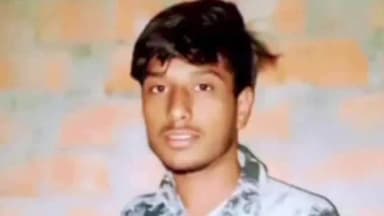 अशोक नगर: नदी में मिला 19 वर्षीय युवक का शव, चेहरे पर चोट के निशान हत्या के आरोपों से गरमाया माहौल, परिजनों ने किया चक्का जाम