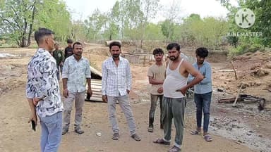 चंदेरी: ग्राम वागलपुर मार्ग पर बन रही पुलिया से ग्राम वासी परेशान, ट्रक फंसने से हुआ रास्ता जाम