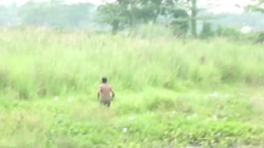 নগাঁও: লাওখোৱা ৰোডত উত্তপ্ত পৰিস্থিতি , দেহ ব্যৱসায়ীৰ ঘাটি উৎখাত