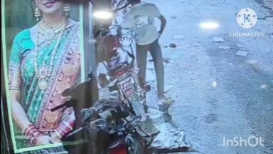 मैहर: मैहर के कटरा बाजार से देर रात मोटरसाइकिल चोरी, CCTV फुटेज आया सामने