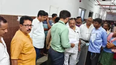 ବାରିପଦା ସଦର: ବାରିପଦା ପୌରପାଳିକାର ପୂର୍ବତନ ଉପାଧକ୍ଷଙ୍କ ସ୍ୱାସ୍ଥ୍ୟବସ୍ଥା ସଂକଟାପର୍ଣ୍ଣ; ବାରିପଦା ମେଡିକାଲରେ ସ୍ୱାସ୍ଥ୍ୟବସ୍ଥା ପଚାରିବୁଝିଲେ ବିଧାୟକ