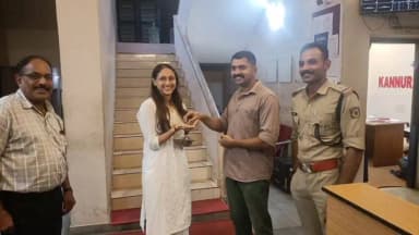 കണ്ണൂർ: നഗരത്തിൽ നഷ്ടപ്പെട്ട സ്വർണ്ണമാല മണിക്കൂറുകൾക്കകം പോലീസ് കണ്ടെത്തി