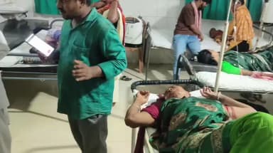 बरहेट: लोगाई चौक के पास बाइक दुर्घटना में तीन घायल,प्राथमिक उपचार के बाद एक रेफर।