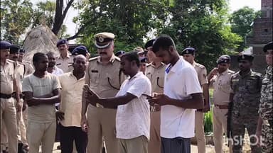 मखदुमपुर: निसरपुरा हत्याकांड स्थल पहुंचे मगध आईजी, ग्रामीणों से ली जानकारी, दोषियों पर त्वरित कार्रवाई का निर्देश