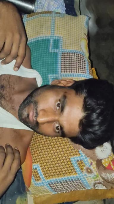 रिक्शा पलटने से युवक का दो जगह से टूटा पैर,
पचदेवरा थाना क्षेत्र मोहित का दो जगह से टूटा पैर
जोथूपुर मोड़ के पास