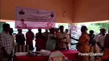 ନବରଙ୍ଗପୁର ପୋଲିସ ଷ୍ଟେସନ: ପାତ୍ରୀ ପଂଚାୟତ କାର୍ଯ୍ୟାଳୟ ଠାରେ ନୂତନ ଚାଉଳ ବଣ୍ଟନ କାର୍ଯ୍ୟକ୍ରମ ଅନୁଷ୍ଠିତ