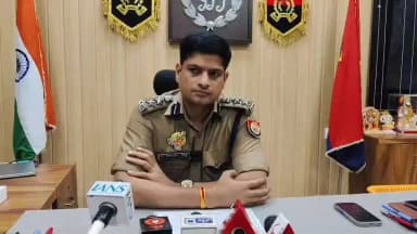#BastiPolice आगामी त्योहार मोहर्रम को सकुशल और शांतिपूर्ण वातावरण में संपन्न कराने हेतु किए गए पुलिस प्रबंध के संबंध में पुलिस अधीक्षक बस्ती द्वारा दी गई बाईट- https://t.co/ctkZWNeEKM