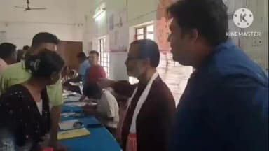রায়গঞ্জ: আয়ুষ্মান-অন্নপূর্ণায় মানুষের ভিড়, রায়গঞ্জে শিবিরে গিয়ে জানালেন মন্ত্রী