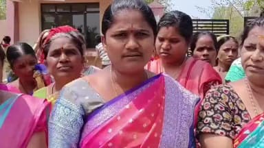 సిరిసిల్ల: నీరు లేక ఇబ్బందులు పడుతున్నాం: మహిళలు