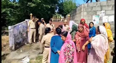 पालमपुर: मनसिम्बल में कैफे में फायरिंग से दहशत, मामूली विवाद ने लिया हिंसक रूप, पिस्टल बरामद; आरोपी थाने पहुंचा