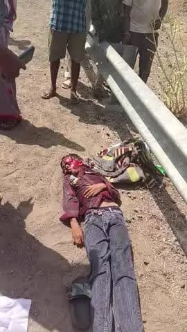 14 वर्षीय बालक का टेंपो से गिरने से मौत हो गई सांडवा तहसील ग्राम उम्रट का बताया जा रहा है पिता का नाम गणपत
