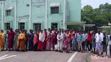 ଉମରକୋଟ: ଜିଲ୍ଲାପାଳଙ୍କ କାର୍ଯ୍ୟାଳୟର ଦ୍ୱାରସ୍ତ ହେଲେ ବିନା ନୋଟିସରେ ଉଚ୍ଛେଦ ନିର୍ଦ୍ଦେଶ ପାଇଥିବା,ଅମଲାଭଟାର ୩୫ ପରିବାର