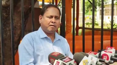 কলকাতা: বিধানসভার সামনে সুদীপকে নিশানা হুমায়ুনের, ‘সাইকেল চোর’ মন্তব্যে তোলপাড় রাজনীতি