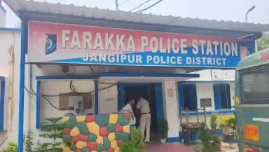 ফরাক্কা: ফারাক্কা ঘর ভাড়া নিয়ে হেরোইনের কারবার চার জন মহিলা-সহ গ্রেপ্তার ৭