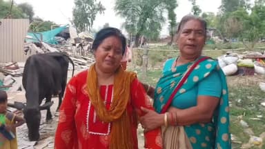 सरिता विहार: कालिंदी कुंज यमुना नदी के किनारे बसें 300 झुग्गियों पर चला बुलडोजर, महिला ने रो कर पीड़ा बताई