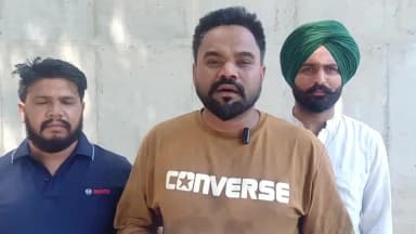 ਫਤਿਹਗੜ੍ਹ ਸਾਹਿਬ: ਪਿੰਡ ਰਿਊਣਾ ਉੱਚਾ ਦੇ ਪਤਵੰਤੇ ਆਗੂਆਂ ਤੇ ਕਿਸਾਨਾਂ ਦਾ ਇੱਕ ਵਫ਼ਦ DC ਡਾ. ਸੋਨਾ ਥਿੰਦ ਨੂੰ ਮਿਲਿਆ