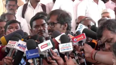 எழும்பூர்: ஒரு மாதம் பணிபுரிந்து டாஸ்மாக் பணியாளர்கள் சம்பளம் வாங்கி அமைச்சர் வாழ்க்கையை நடத்த முடியுமா - ராஜரத்தினம் மைதானத்தில் பாரதி கேள்வி