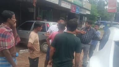 কৈলাশহর: কৈলাসহর পাইতুরবাজার এলাকায় একটি গাড়িও টুকটুকের মধ্যে ঘটে সংঘর্ষ