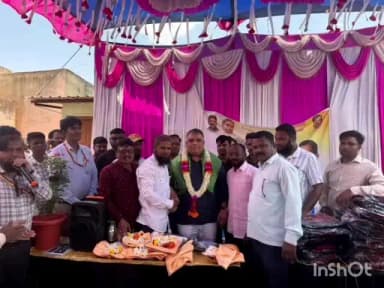 ಶಿಗ್ಗಾಂವ: ಪಟ್ಟಣದ ಉರ್ದು ಶಾಲೆಯಲ್ಲಿ ನೋಟ್ ಪುಸ್ತಕ ವಿತರಣೆ;ಶಾಸಕ ಪಠಾಣ್ ಭಾಗಿ