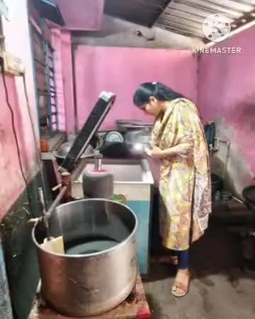 బోధన్: బోధన్ పట్టణంలోని హోటళ్లు, ఫాస్ట్ ఫుడ్ సెంటర్ లపై ఫుడ్ సేఫ్టీ అధికారి నవిత తనిఖీలు