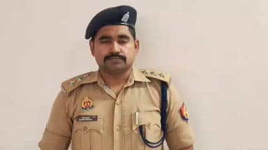 थाना शोहरतगढ पुलिस द्वारा गैरइरादतन हत्या के आरोप में वांछित अभियुक्त की गिरफ्तारी के सम्बन्ध में श्री मंयक द्विवेदी, #CO_शोहरतगढ़ की वीडियो बाइट।
@Uppolice
@AdgGkr
@dgpup https://t.co/16n463JaiZ