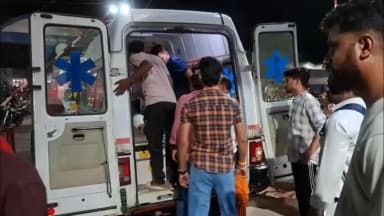 दमोह: दमोह पथरिया मार्ग पर नौरू मारा के पास भीषण सड़क हादसे में युवक की मौत, मासूम सहित तीन गंभीर घायल जबलपुर रेफर