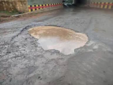 କୋରାପୁଟ: ଲକ୍ଷ୍ମୀପୁର କୁ ଟିକିରି ସଂଯୋଗ କରୁଥିବା ରାସ୍ତା ପାଲଟିଛି ମରଣଯନ୍ତା
