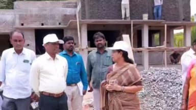 மதுராந்தகம்: கரிக்கிலி பகுதியில் நடைபெற்று வரும் வளர்ச்சி திட்ட பணிகளை மாவட்ட ஆட்சியர் நேரில் ஆய்வு செய்தார்