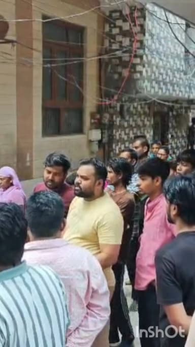 गाज़ियाबाद: खोड़ा इलाके में घर में घुसकर दो बहनों को गोली मारने का मामला, आरोपी का वीडियो सोशल मीडिया पर वायरल हुआ