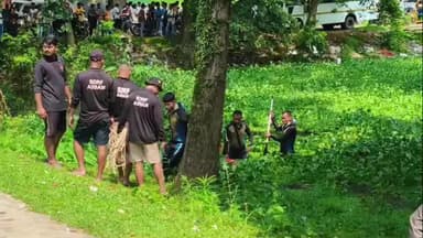 বালিজানা: গোৱালপাৰা এচ বি আই বজাৰ শাখাত চুৰি হোৱা হাৰ্ড ডিক্স বিচাৰি আৰক্ষী আৰু এচ ডি আৰ এফ'ৰ অভিযান