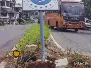 ചെങ്ങന്നൂർ: ചെങ്ങന്നൂരിൽ സ്വിഫ്റ്റ് ബസ് ഡിവൈഡറിലേക്ക് ഇടിച്ചു കയറി അപകടം