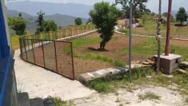 पुल्ला गुमदेश: लोहाघाट के ठाटा ग्राम पंचायत में कृषि विभाग ने तारबाड़ लगाने का कार्य पूरा किया