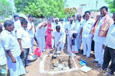 గద్వాల్: వ్యవసాయం గోదాము నిర్మాణానికి భూమి పూజ చేసిన ఎమ్మెల్యే బండ్ల కృష్ణ మోహన్ రెడ్డి