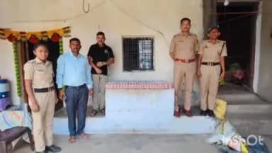 पारशिवनी: तामसवाडी( पारशिवनी) येथे अवैध देशी दारूवर पोलिसांचा छापा; दोन आरोपींवर गुन्हा, १३,६०० रुपयांचा मुद्देमाल जप्त