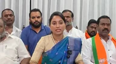 జగిత్యాల: ఎమ్మెల్యే సంజయ్ కుమార్ ద్వంద్వ వైఖరిని ప్రజలు గమనిస్తున్నారు : ప్రెస్ మీట్ లో జగిత్యాల నియోజకవర్గ బీజేపీ ఇంచార్జ్ డా. భోగ శ్రావణి