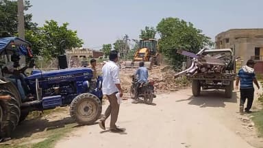 जिला आगरा के गाव अगुटी मे गरजा योगी बाबा का महाबली तोडी मस्जिद